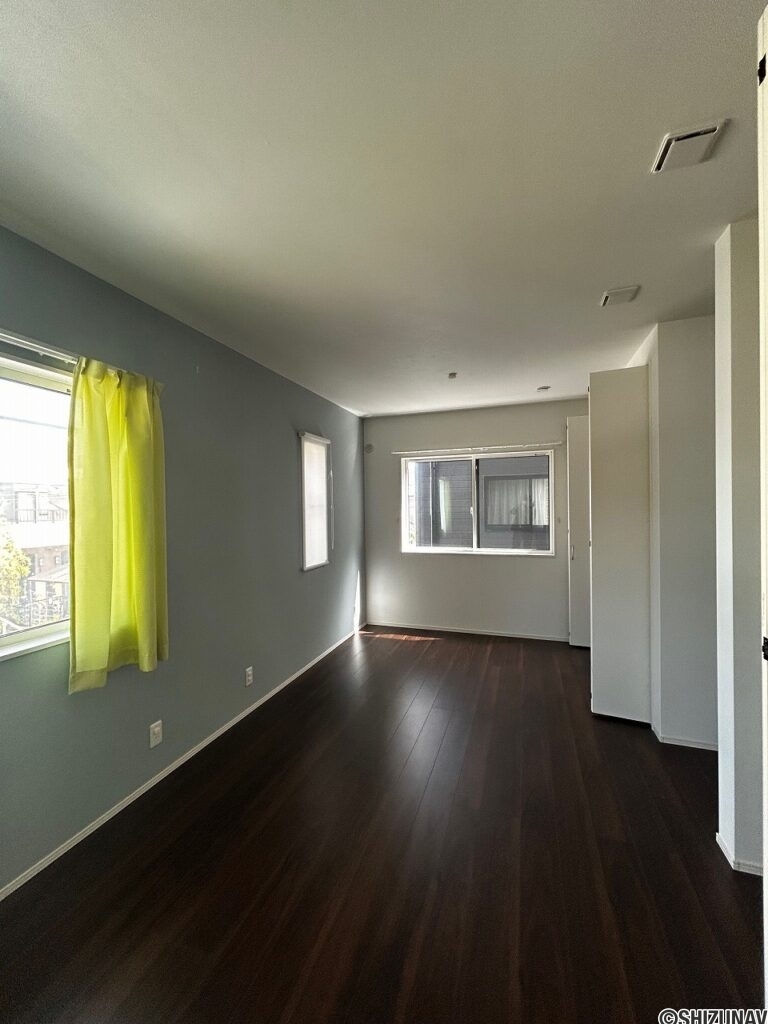 2階洋室　壁を新設することで2部屋に分けることも可能です