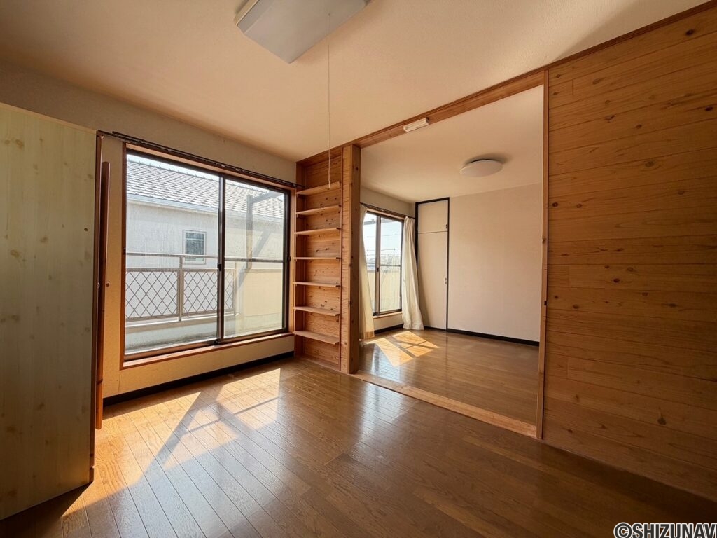東大場洋室2階1