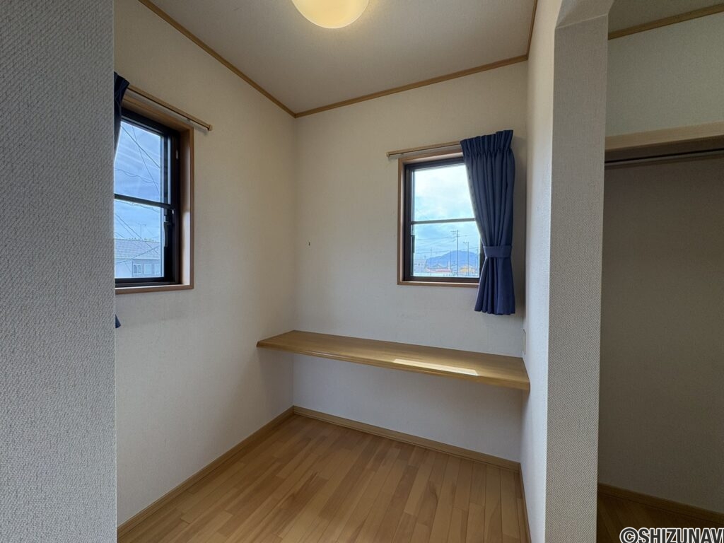 2階　洋室（8.0帖）の隣の書斎