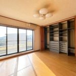 【2階西側8帖洋室（2）】