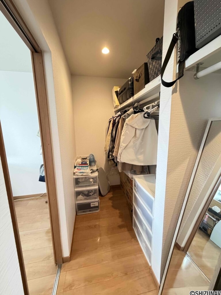 洋室１０帖には広々としたＷＩＣがあります。