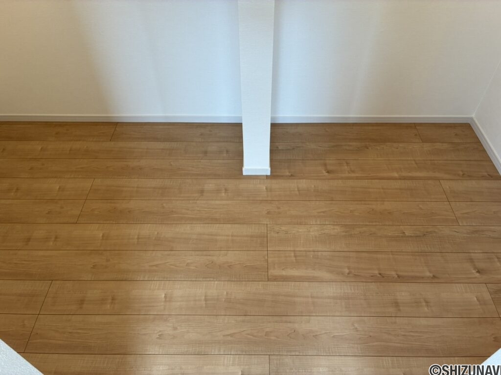 【2階東側洋室】ウォークインクローゼット
