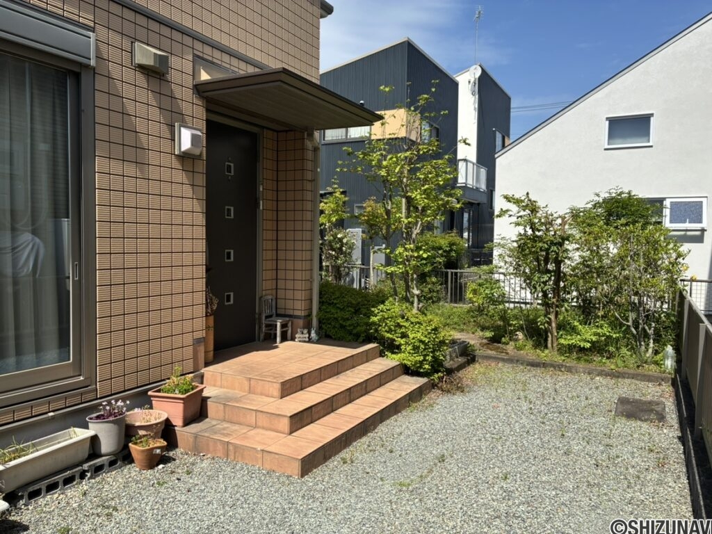 富士市宮下　セキスイハイム施工　中古住宅の画像