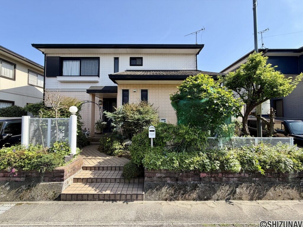 富士市中野台二丁目　中古戸建の画像