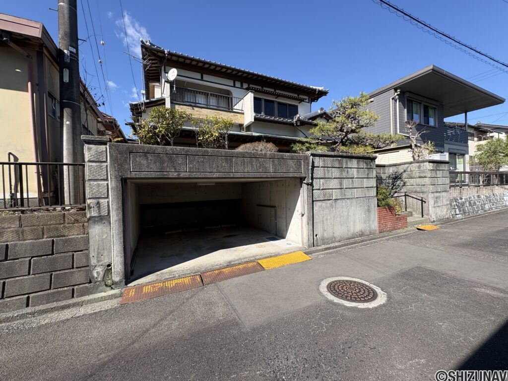 藤枝市旭が丘　中古住宅（現況販売）の画像