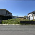 閑静な住宅街に約95坪の土地が登場です。