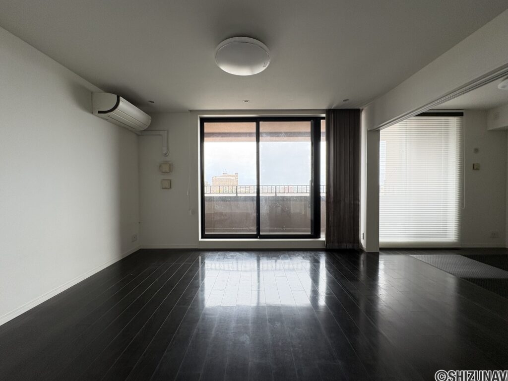 リビングです。日当たりが良く広々としています。