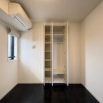 服も収納できるようになっています。