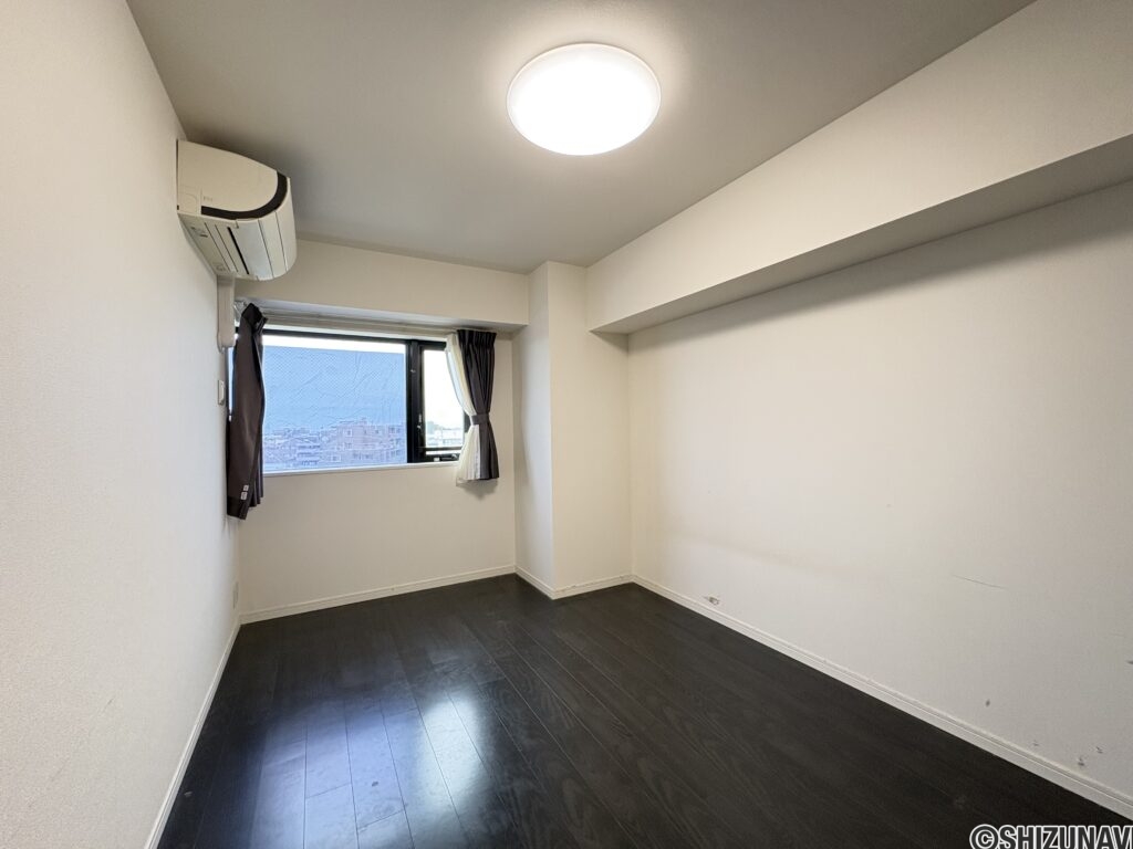 約8.7帖洋室です。