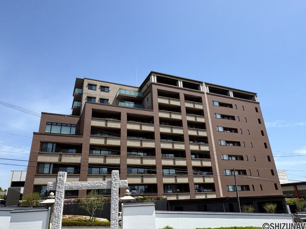 マンション全景