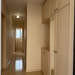 玄関ホール　大き目のシューズクローゼット　　　　　　　　　　　　収納スペースが充実しています