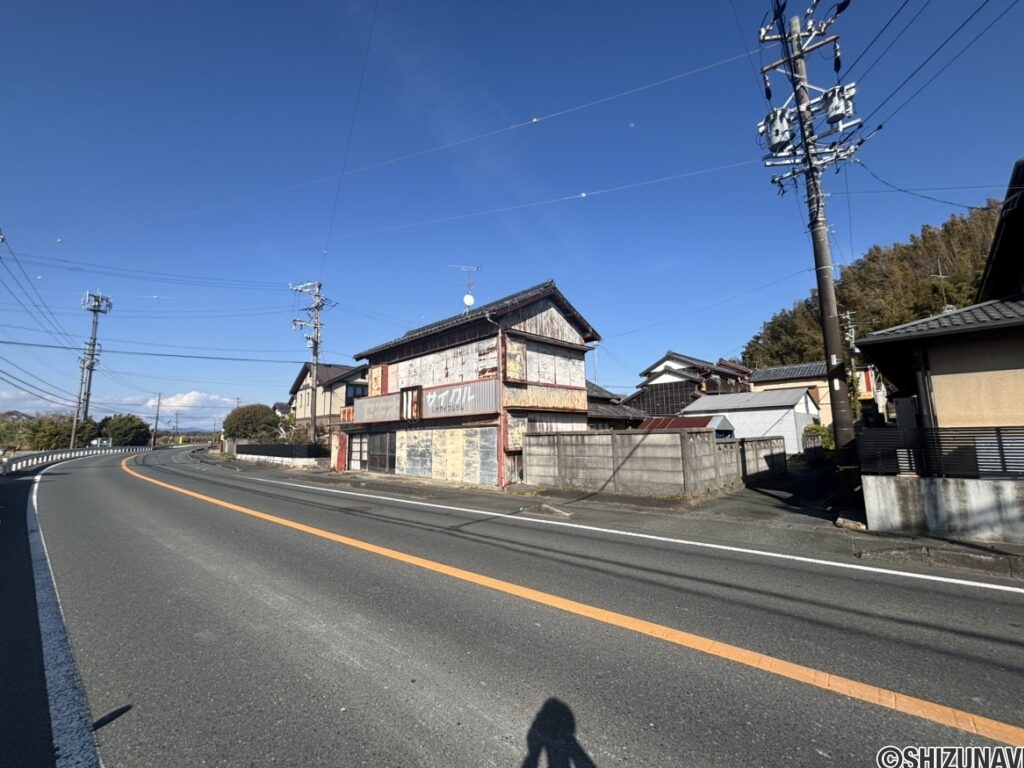 解体・更地にてお引渡し予定です。