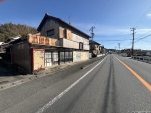 西側から見た物件のお写真です。