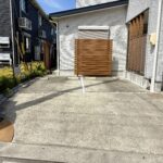 駐車場は並列で2台確保できます（車種による）。