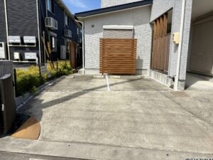 駐車場は並列で2台確保できます（車種による）。