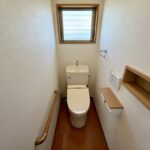 2階のトイレです。クリーニング済みです。