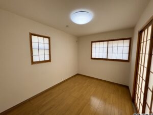 1階の洋室です。日当たり良好です。
