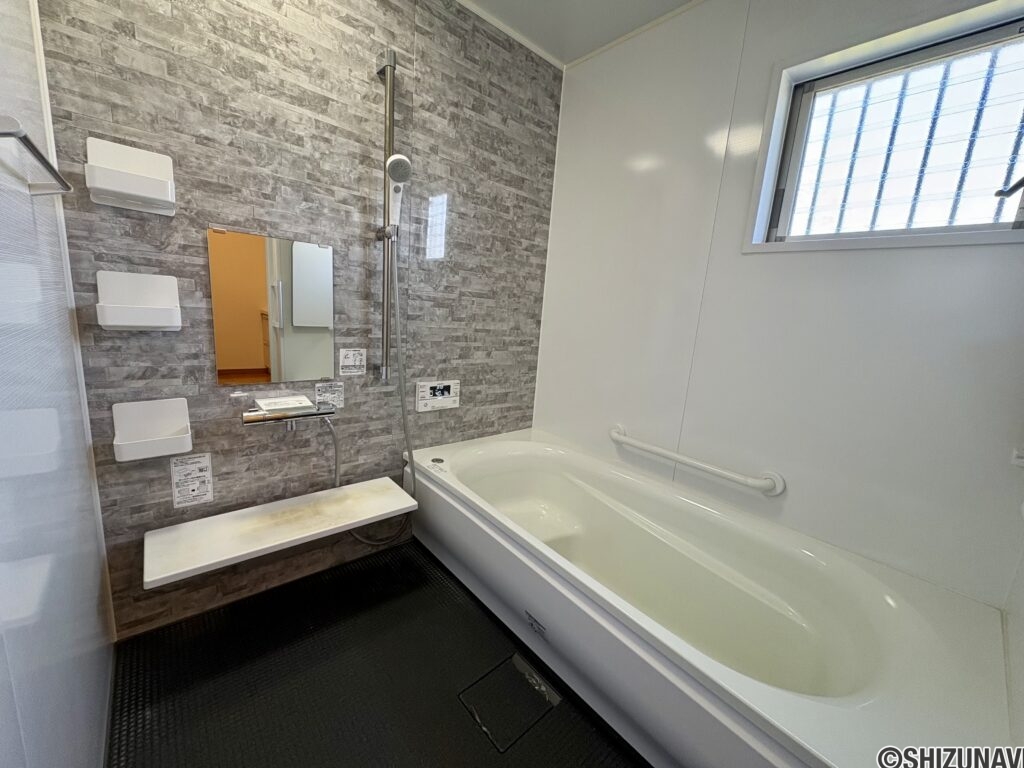 浴室です。クリーニング済みです。