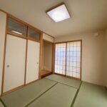 リビングに隣接する和室です。畳の表替えを行いました。