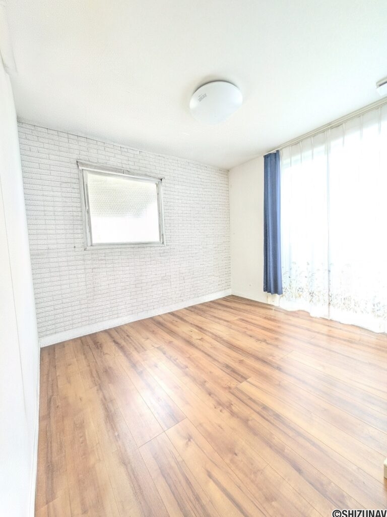 【2階ホール】階段を上がった先にあるホール。様々な用途で活躍します！