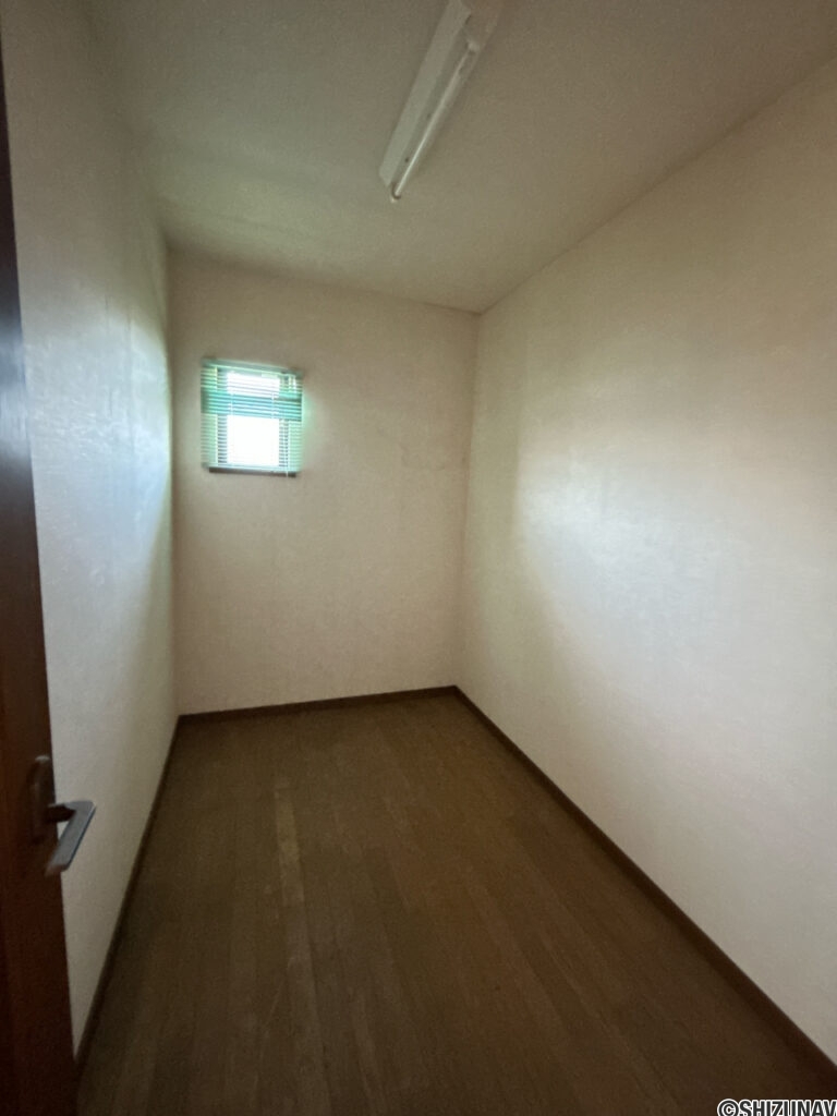 【ウォークインクローゼット】