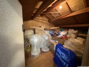 屋根裏収納