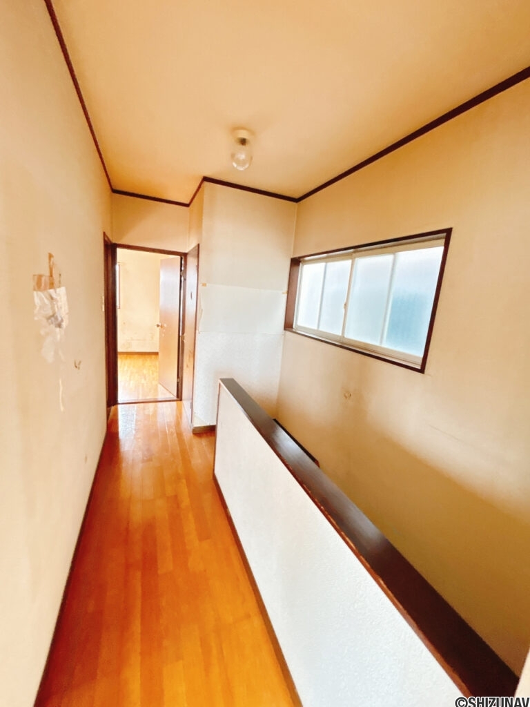【2階廊下】
