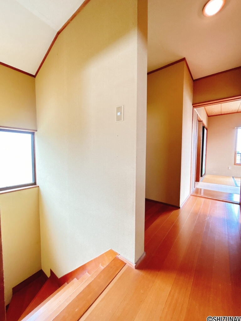 【リフォーム前/2階廊下】