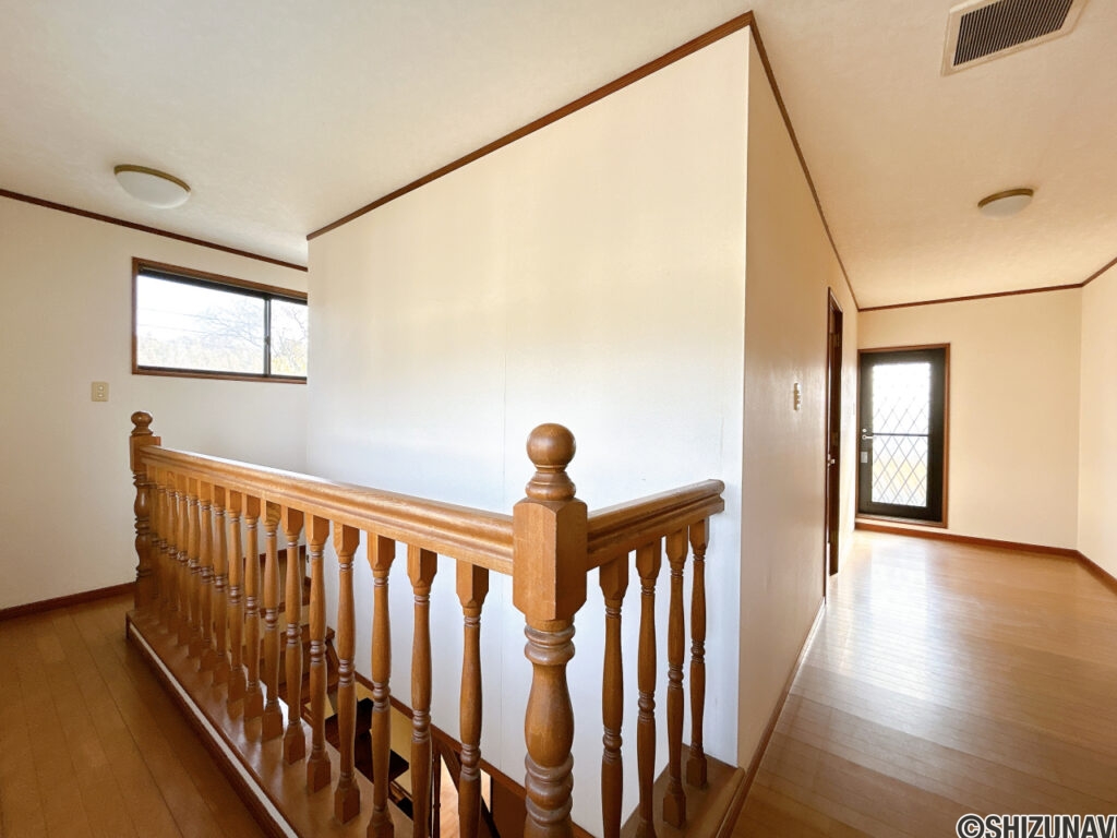 【2階廊下】