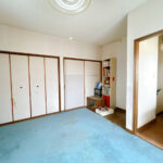 【リフォーム前/2階洋室7帖】別角度