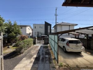 玄関アプローチ