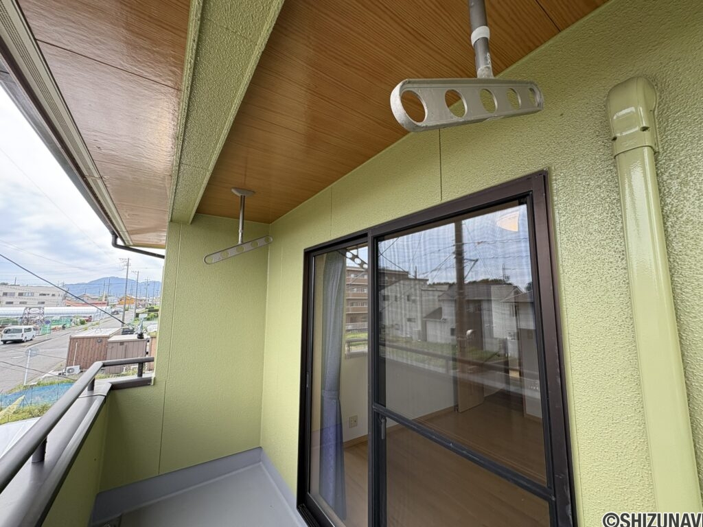 2階バルコニー　洗濯物干し金物