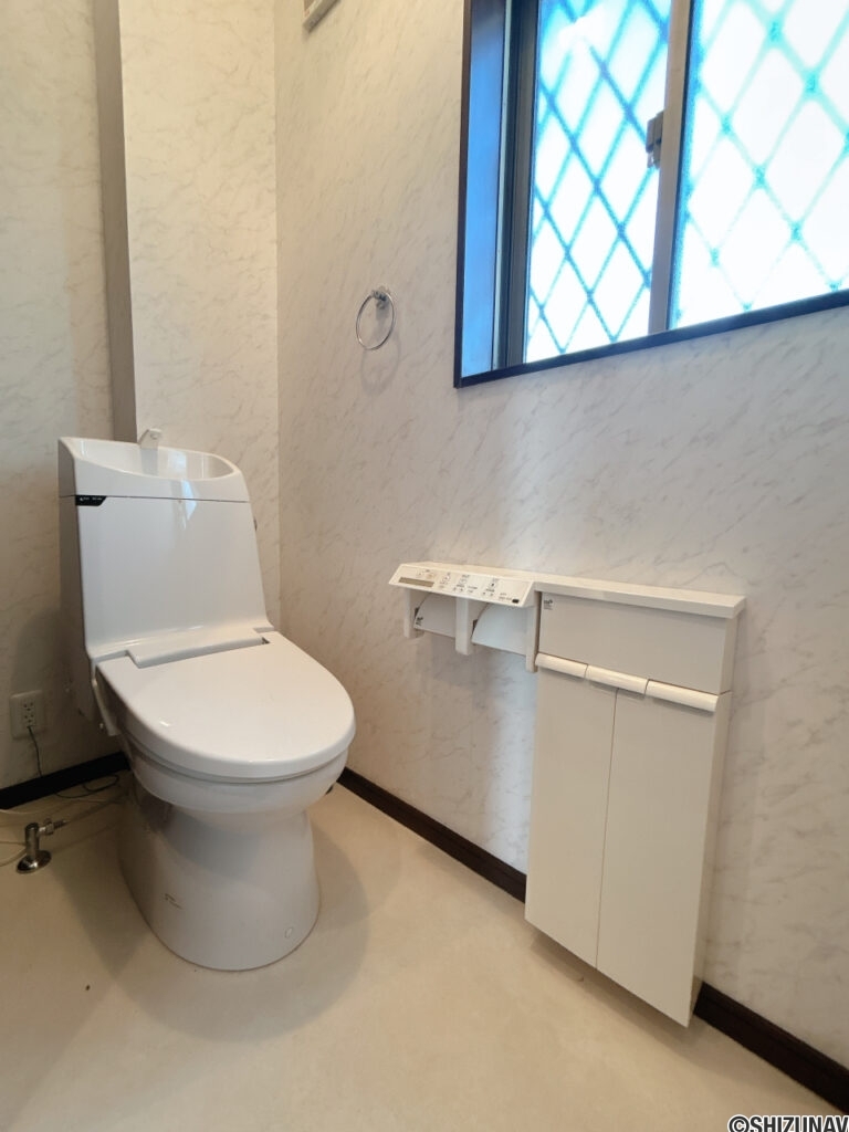 【1階トイレ】