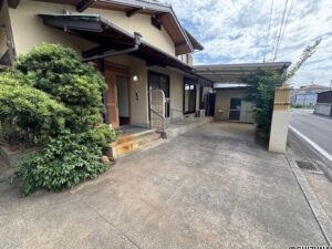 カーポート付き駐車場