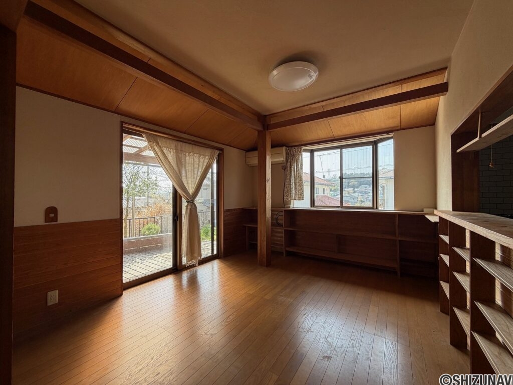 東大場リビング4