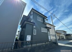 【リフォーム済/外観】別角度　前所有者様による外壁塗装歴がございます。購入後すぐのメンテナンスの必要がないのは嬉しいポイントですね。
