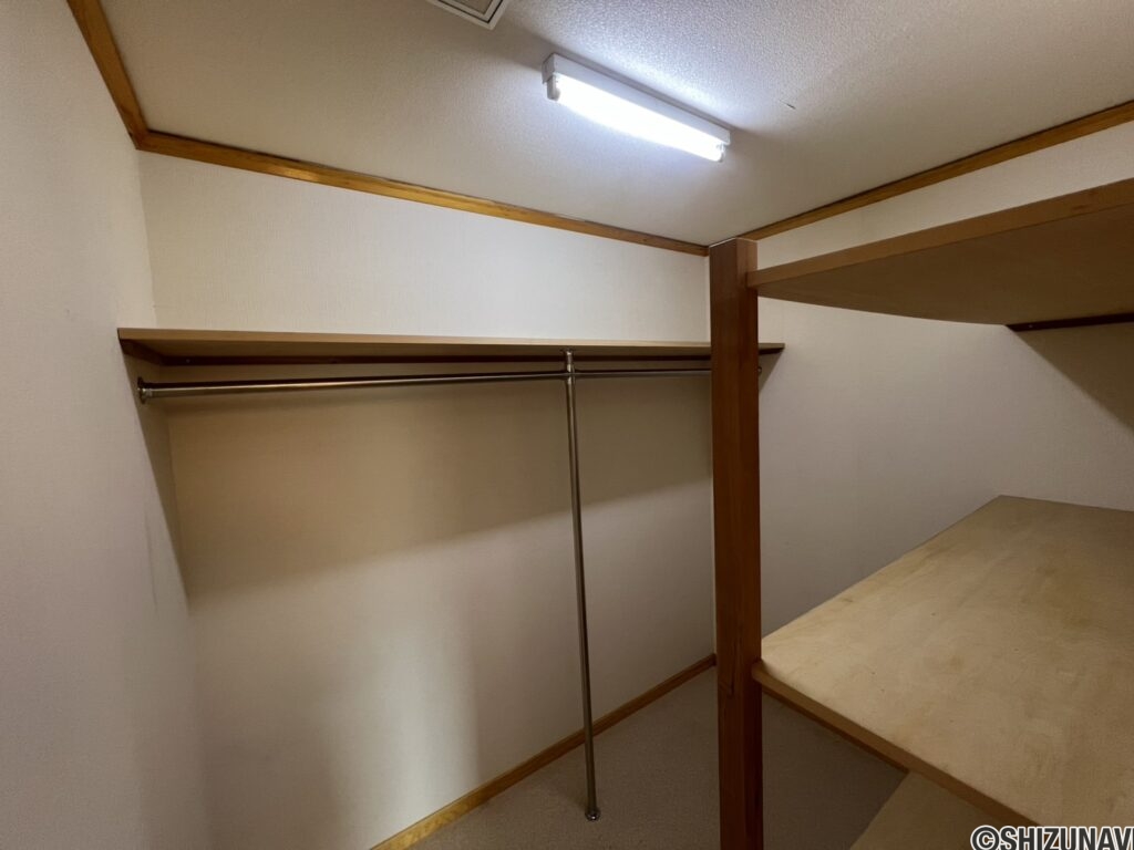 2階南側洋室クローゼット
