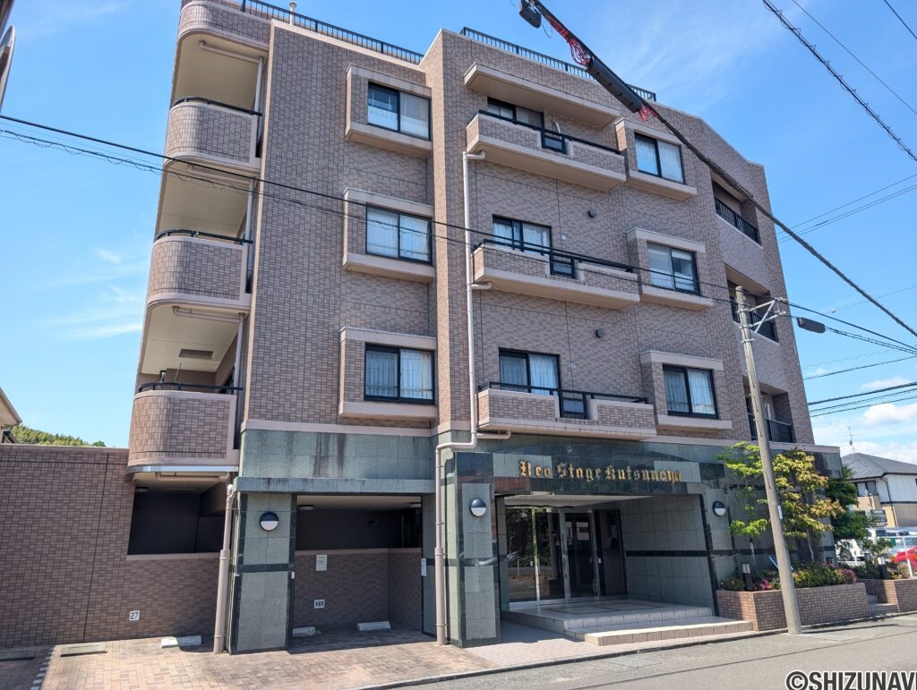 【葵区　ネオステージ沓谷2階】敷地内平置き駐車場有り、ペットと暮らせます♪の画像