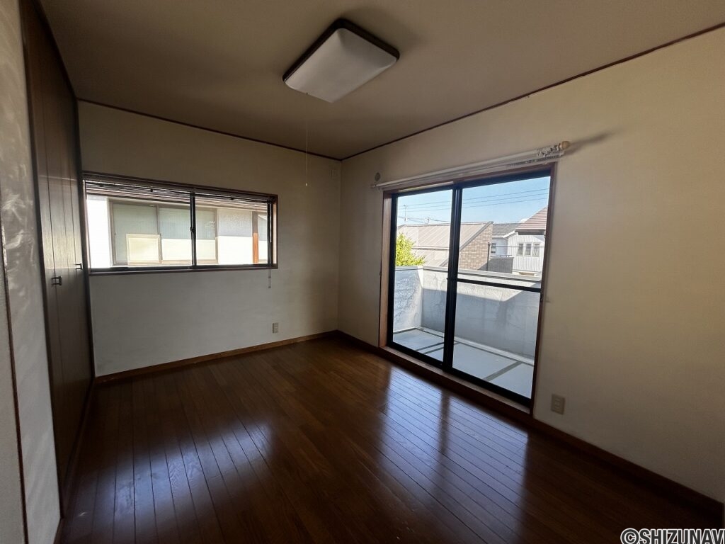 葵区瀬名中央三丁目　部屋数豊富な6LDKの戸建　の画像