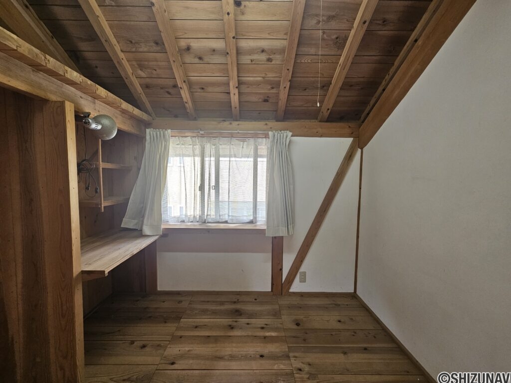 室内・中部屋