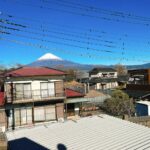 松岡2階ホールからの眺望。晴れていれば富士山が見えます