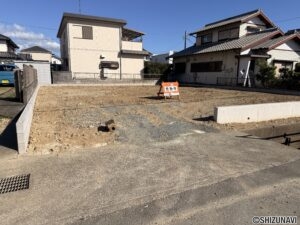 磐田市豊島1500-6　売土地（建築条件なし、確定測量渡し）※外構完成の画像