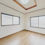 富士宮市淀師2階南東側6帖洋室