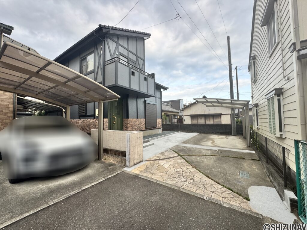 外観②（駐車場3台～4台）