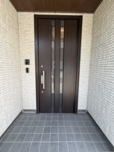 玄関前