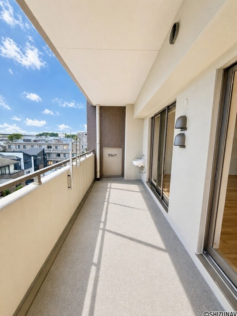 南西側に面したバルコニー　12.40㎡