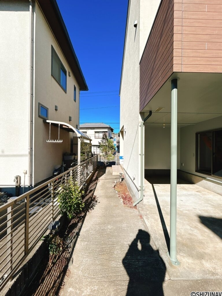 松岡建物入口