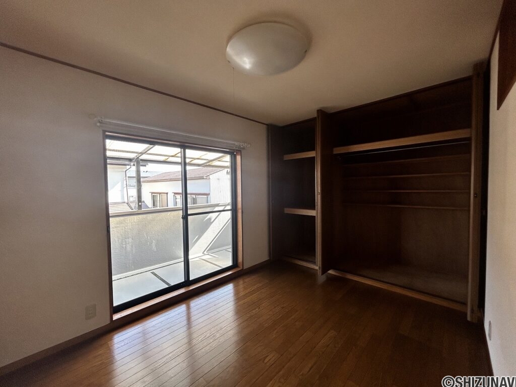 葵区瀬名中央三丁目　部屋数豊富な6LDKの戸建　の画像
