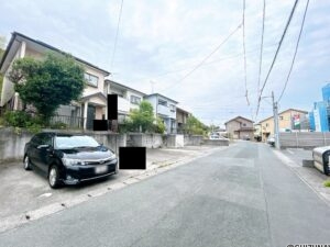 【リフォーム前/外観】別角度　外壁屋根は塗装を行います。綺麗な外観で気持ちよく新生活をスタートできるとともに、購入後のメンテナンス費用も抑えられます。