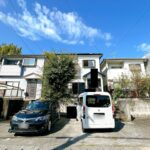 【リフォーム中/外観】（10/3撮影）外壁屋根塗装が完了いたしました。植栽剪定は工程の最後に行う予定です。綺麗な外観で気持ちよく新生活をスタートできるとともに、購入後のメンテナンス費用も抑えられます。